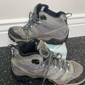 Merrell Gray and Blue Athletic Hiking Shoes Women’s size 7.5